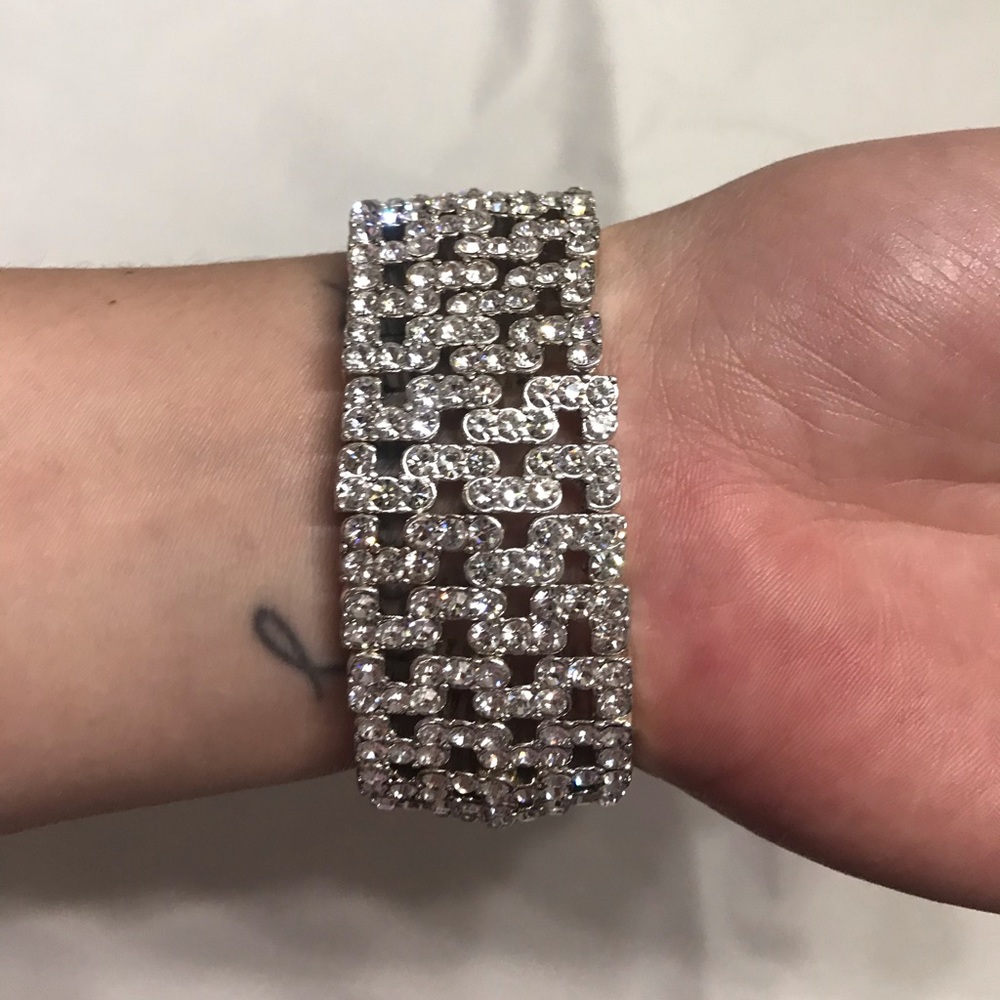 Gorgeous Crystal Statement Bracelet - image 2